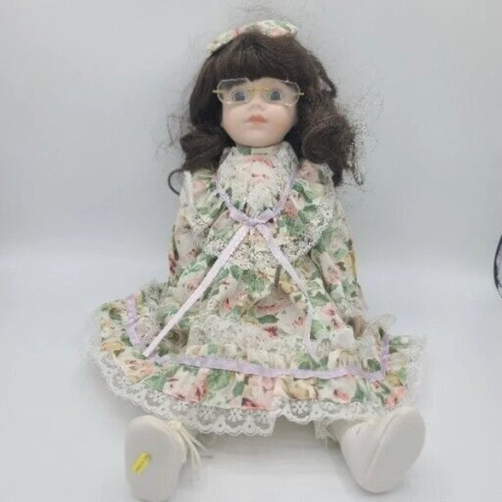 Brinns 1990 Porcelain Doll Liz Brown Hair Blue Eyes With Glasses